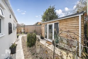 Photo 14- click for photo gallery